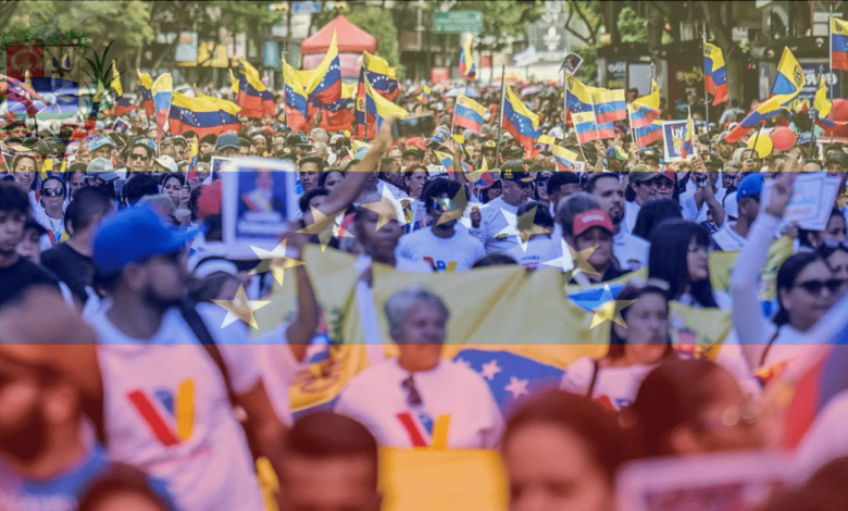 Cientos de chavistas marchan en Venezuela en respaldo a Nicolás Maduro tras recompensa de EE. UU.